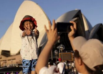 Australia to reopen border for tourists