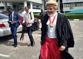 Lawyer appears at Supreme Court in traditional attire