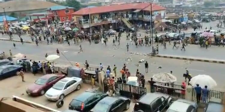 Protest rocks Ibadan over scarcity of cash, fuel