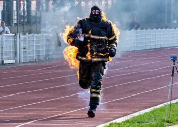 French Firefighter Jonathan Vero set new record