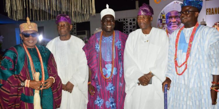 Olugbon with Gbenga Daniel and Obas