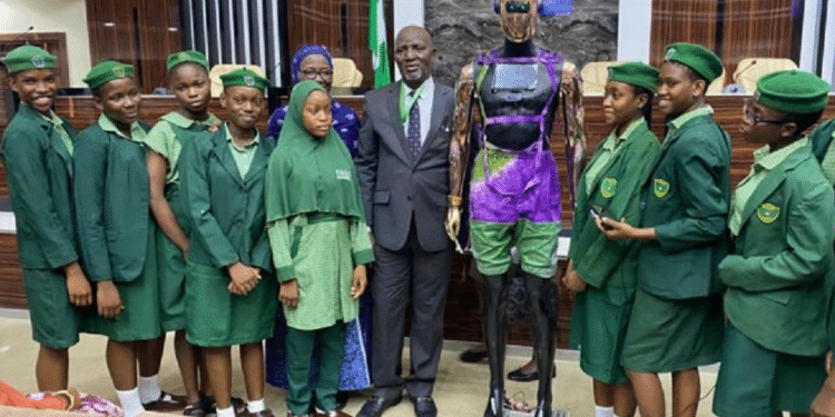 Nigerian Secondary School Students Create Robot That Can Define Complex Terms
