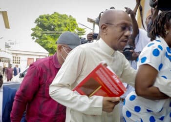 Godwin Emefiele Arrived Court With Bible