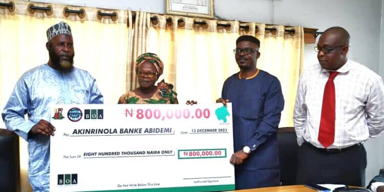 Oyo Govt Sustainable Action for Economic Recovery SAfER to farmer