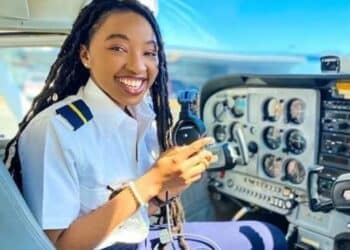 Nigerian Miracle Izuchukwu, youngest female pilot
