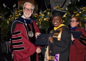 Great-Grandmother Robyn Roberts Graduates From US University