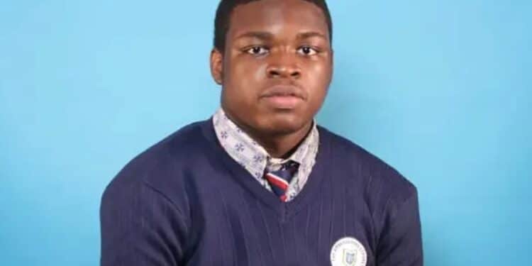 17 Year Old Nigerian student Oluwafemi Ositade Bags Scholarship From Havard